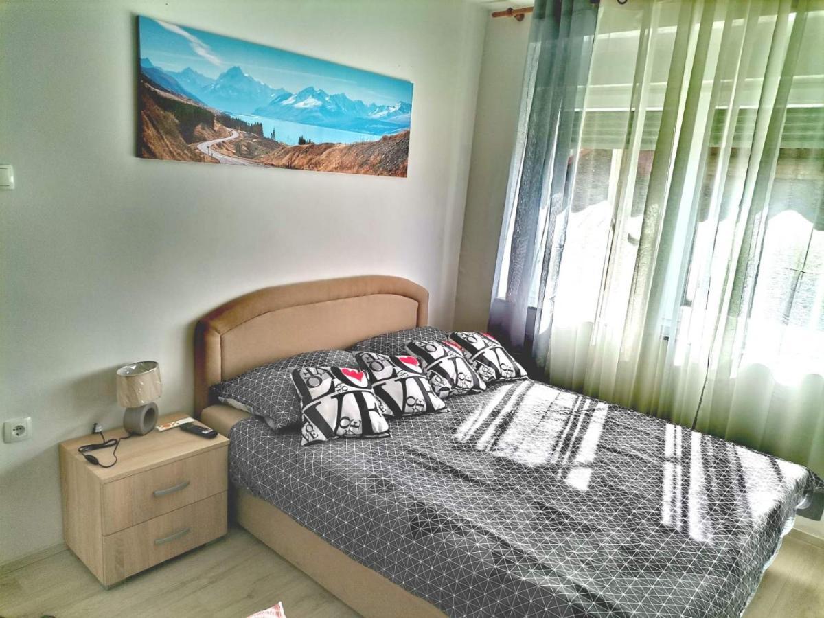 Apartman Anamaria Gospic Ngoại thất bức ảnh