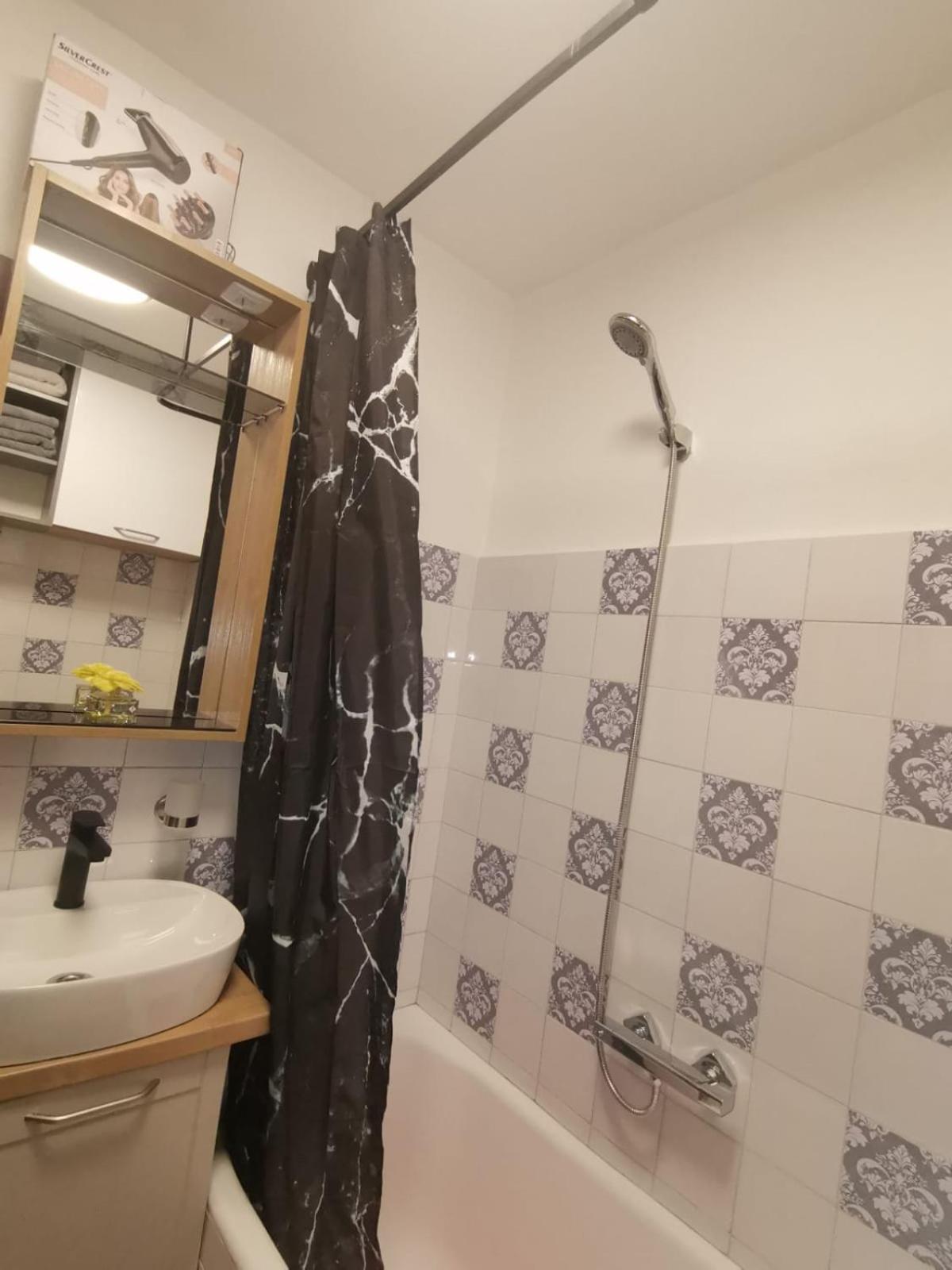 Apartman Anamaria Gospic Ngoại thất bức ảnh
